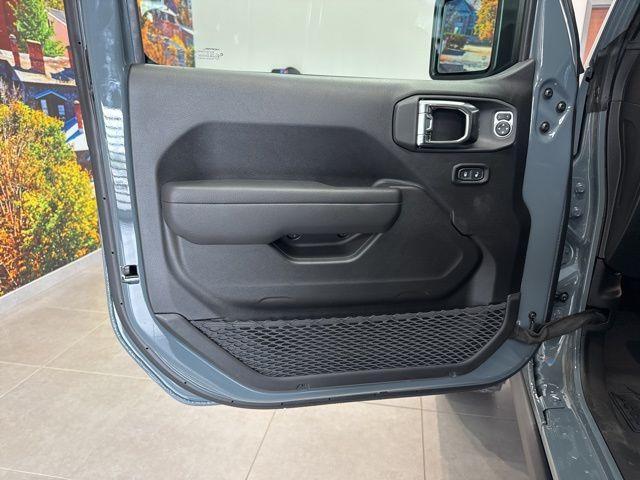 new 2025 Jeep Wrangler car, priced at $44,865