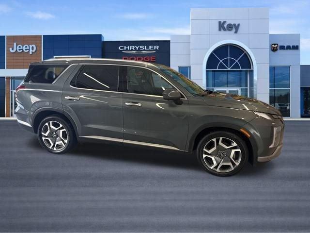 used 2024 Hyundai Palisade car, priced at $32,499