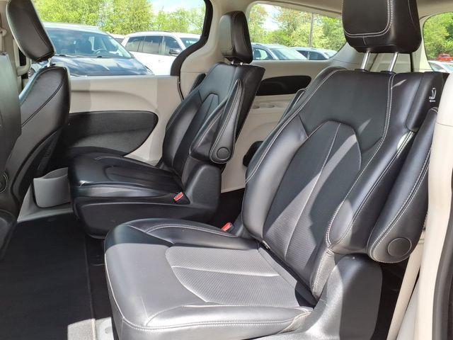 used 2024 Chrysler Pacifica Hybrid car, priced at $26,395