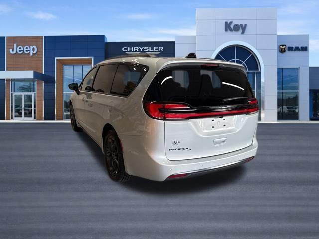 new 2026 Chrysler Pacifica car, priced at $43,975