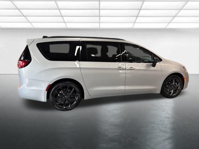 new 2026 Chrysler Pacifica car, priced at $44,975