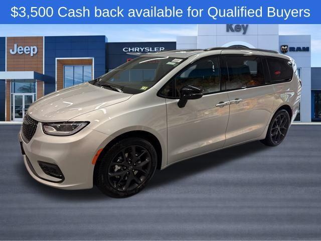 new 2026 Chrysler Pacifica car, priced at $43,975