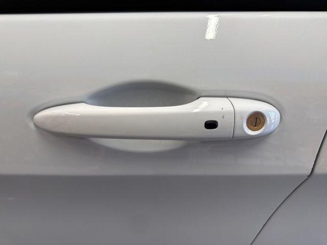 used 2023 Jeep Cherokee car, priced at $19,799