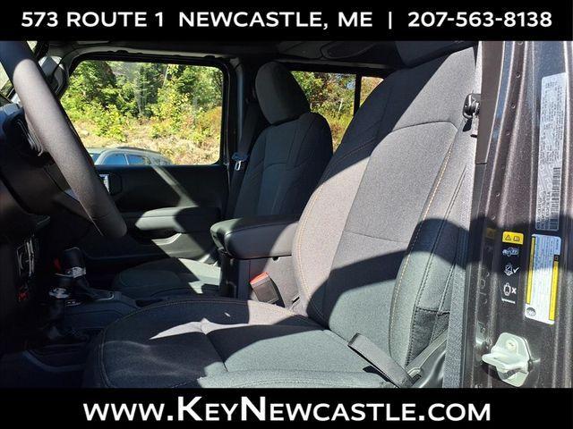 new 2025 Jeep Gladiator car, priced at $48,385