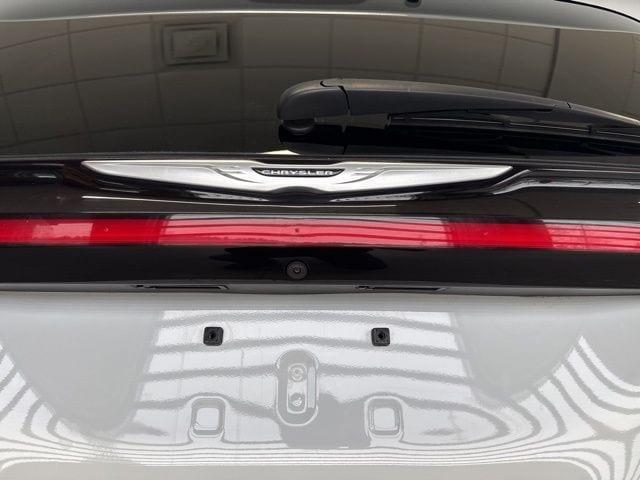 used 2024 Chrysler Pacifica Hybrid car, priced at $29,999