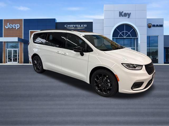 new 2026 Chrysler Pacifica car, priced at $50,030