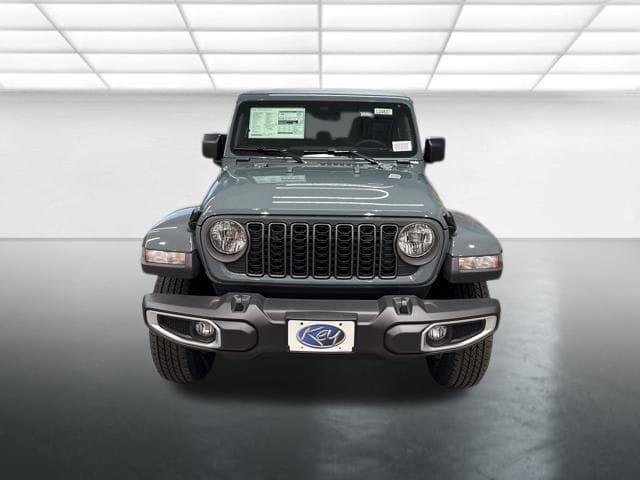 new 2026 Jeep Gladiator car, priced at $46,630