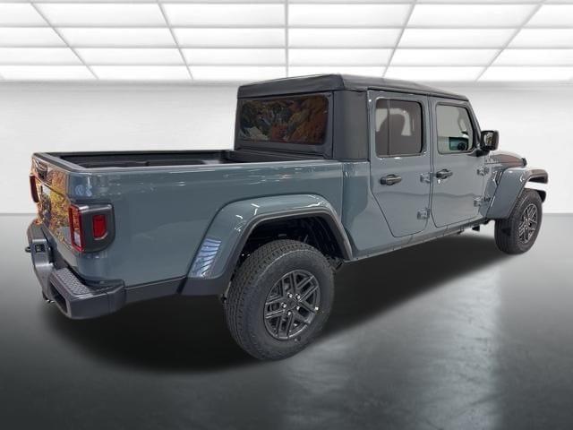 new 2026 Jeep Gladiator car, priced at $46,630