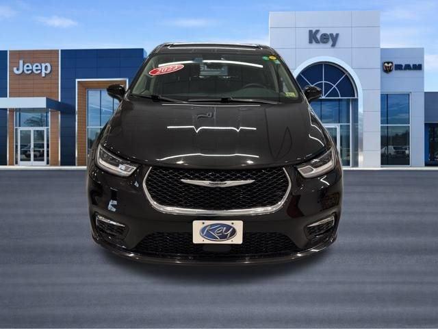 used 2023 Chrysler Pacifica car, priced at $22,999