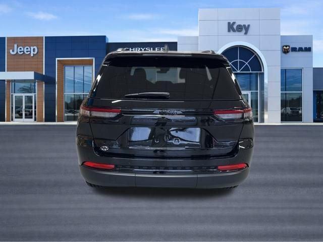 new 2025 Jeep Grand Cherokee car, priced at $43,625