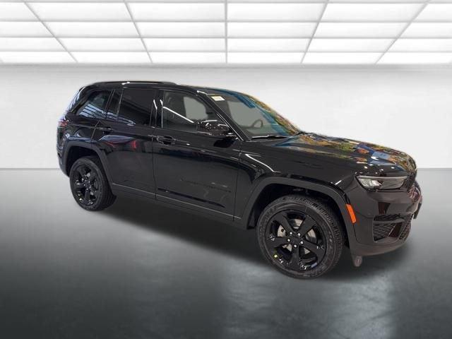 new 2025 Jeep Grand Cherokee car, priced at $43,125