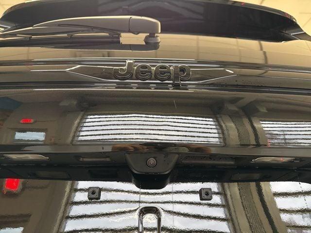 new 2025 Jeep Grand Cherokee car, priced at $43,125