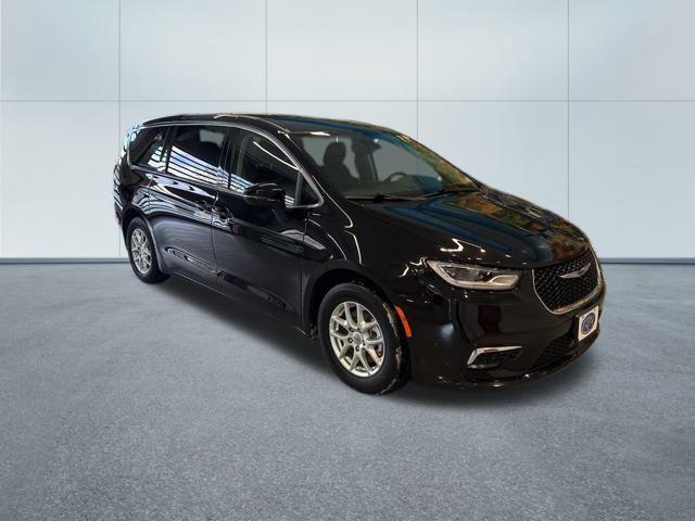used 2024 Chrysler Pacifica car, priced at $24,399