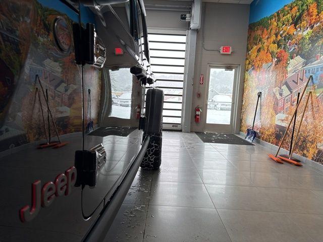 used 2023 Jeep Gladiator car, priced at $37,099