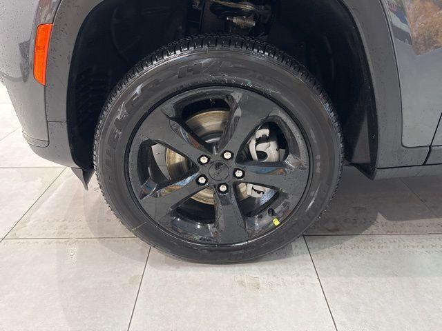 new 2025 Jeep Grand Cherokee L car, priced at $44,375