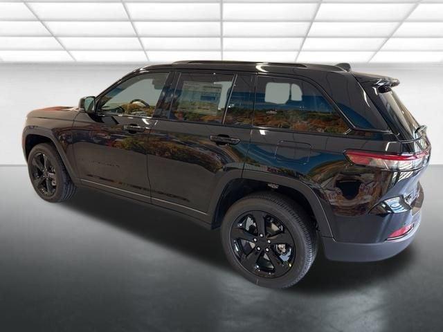 new 2025 Jeep Grand Cherokee car, priced at $42,625
