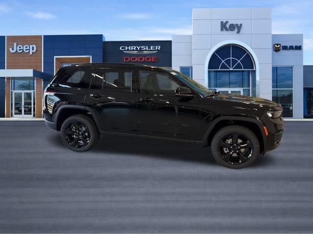 new 2025 Jeep Grand Cherokee car, priced at $43,625