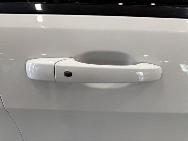 used 2019 Jeep Grand Cherokee car, priced at $19,729