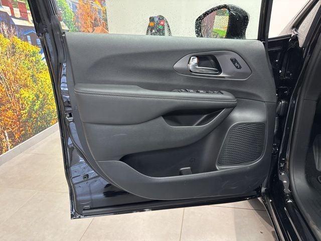 new 2026 Chrysler Pacifica car, priced at $41,780