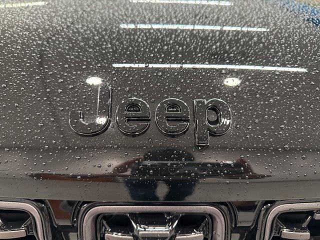 new 2025 Jeep Grand Cherokee car, priced at $58,520
