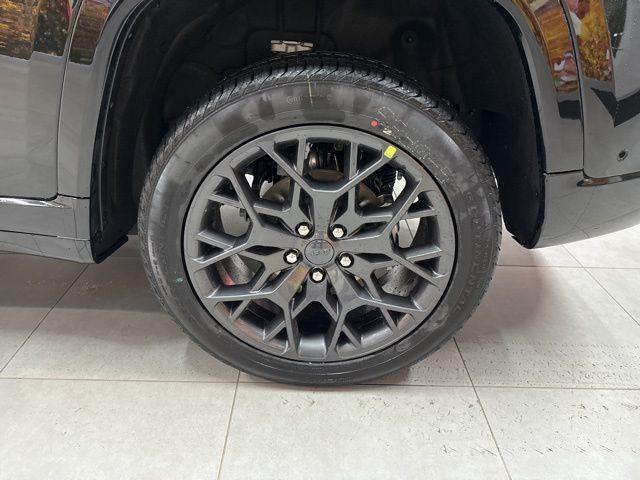 new 2025 Jeep Grand Cherokee car, priced at $58,520