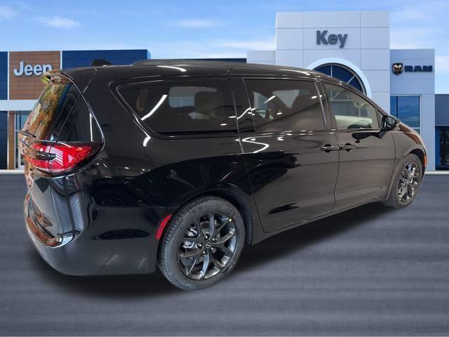 new 2026 Chrysler Pacifica car, priced at $47,245