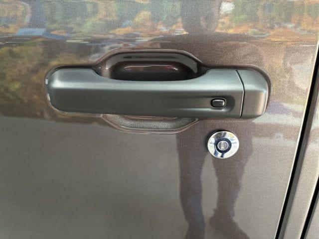 new 2025 Jeep Wrangler car, priced at $45,865