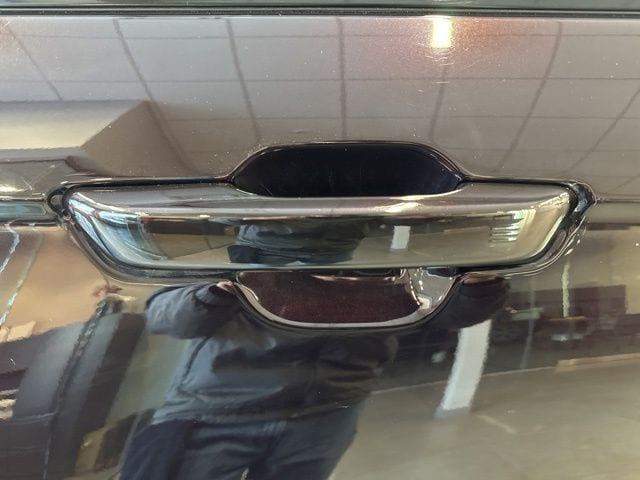 used 2022 Jeep Grand Cherokee L car, priced at $25,999