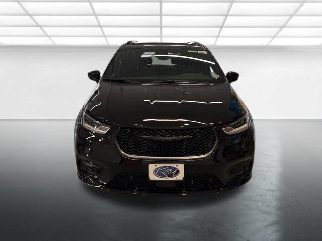 new 2026 Chrysler Pacifica car, priced at $47,475