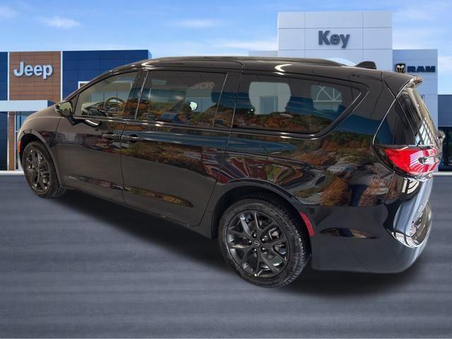 new 2026 Chrysler Pacifica car, priced at $46,475
