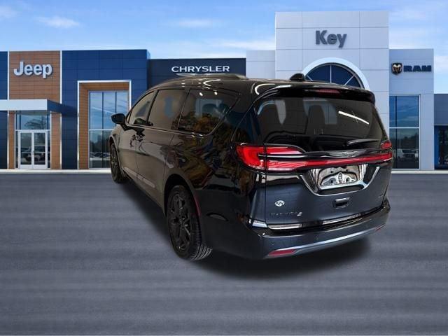 new 2026 Chrysler Pacifica car, priced at $46,475