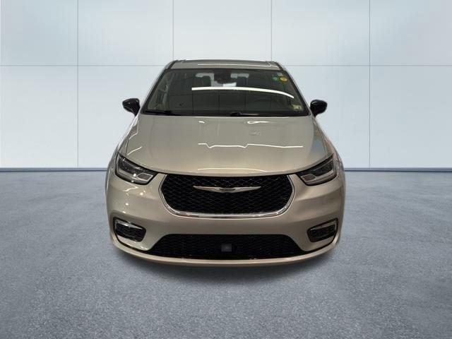 used 2024 Chrysler Pacifica car, priced at $24,639