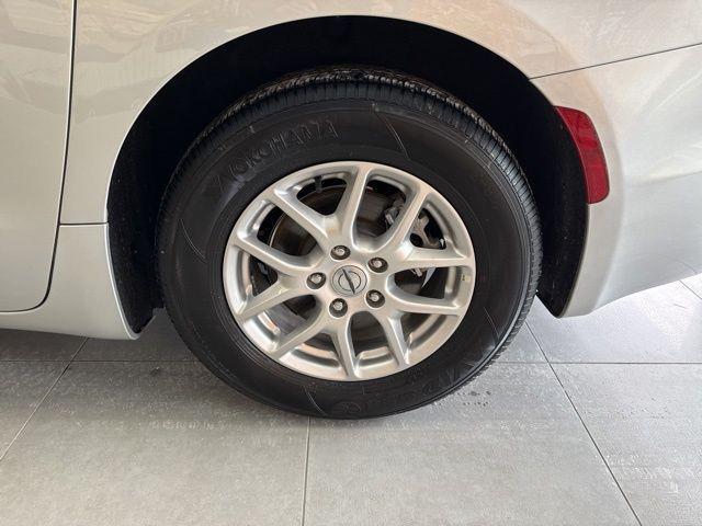 used 2024 Chrysler Pacifica car, priced at $24,639