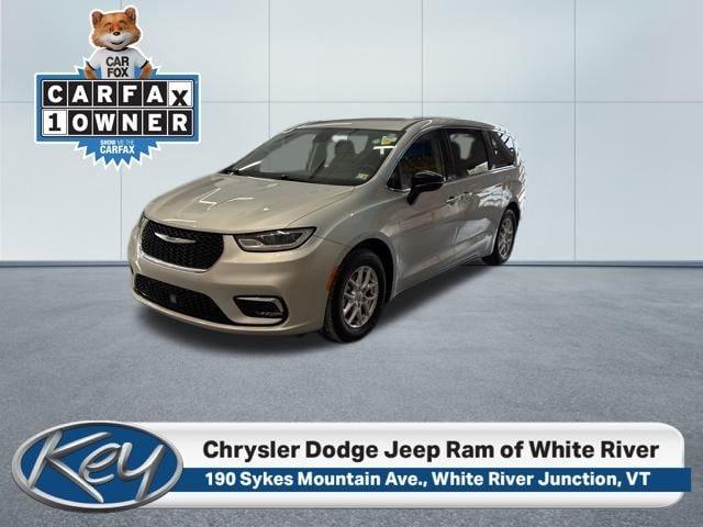 used 2024 Chrysler Pacifica car, priced at $24,639