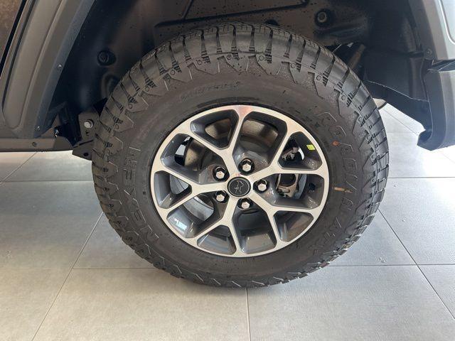 new 2025 Jeep Wrangler car, priced at $41,325