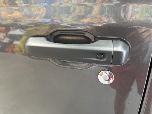 new 2025 Jeep Wrangler car, priced at $41,325