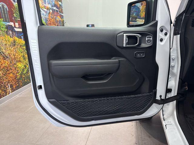 new 2026 Jeep Gladiator car, priced at $46,035