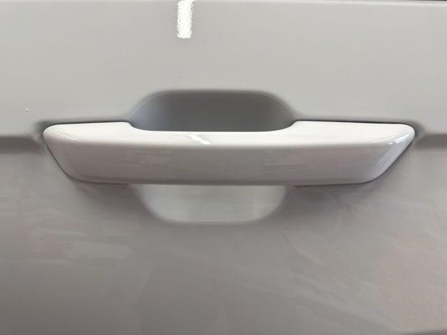 new 2025 Jeep Grand Cherokee car, priced at $45,890