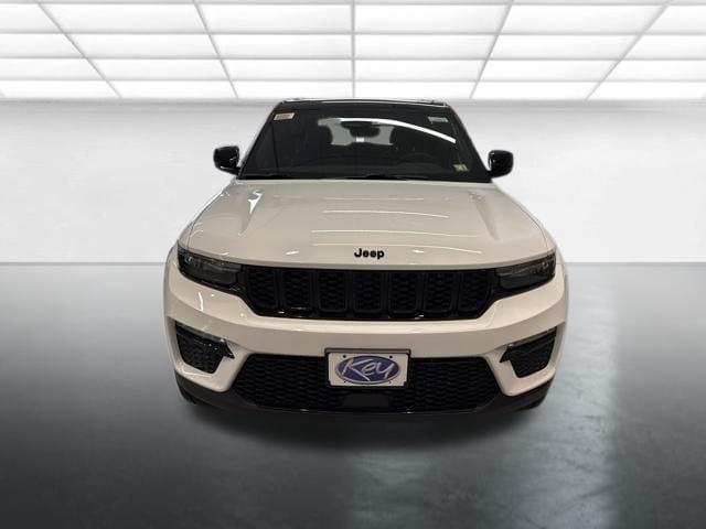 new 2025 Jeep Grand Cherokee car, priced at $45,890