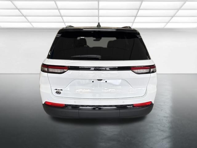 new 2025 Jeep Grand Cherokee car, priced at $45,890