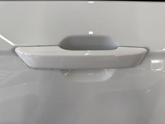 new 2025 Jeep Grand Cherokee car, priced at $45,890