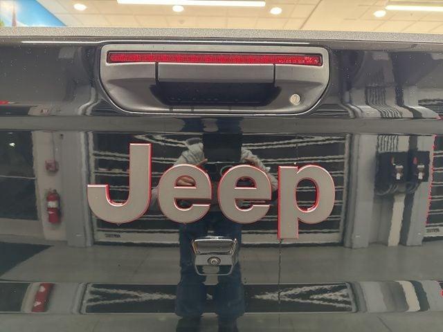 new 2026 Jeep Gladiator car, priced at $59,780