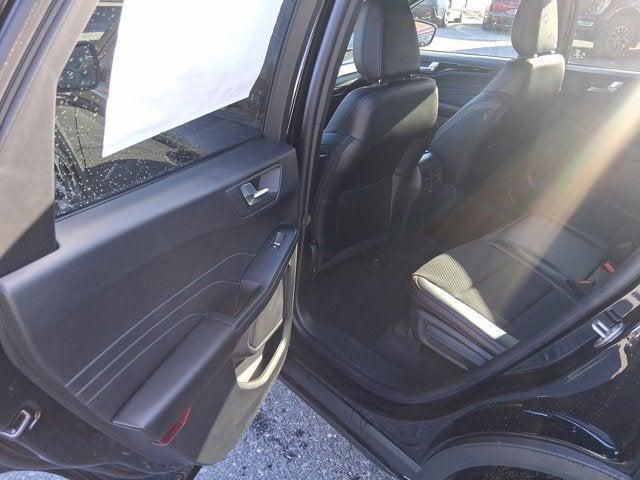 new 2025 Ford Escape car, priced at $30,295