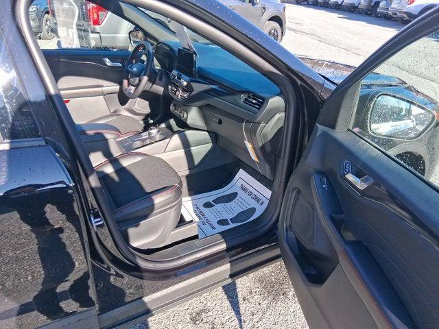 new 2025 Ford Escape car, priced at $30,295