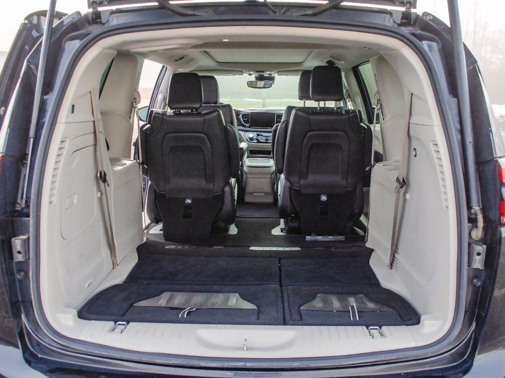 used 2023 Chrysler Pacifica Hybrid car, priced at $27,247
