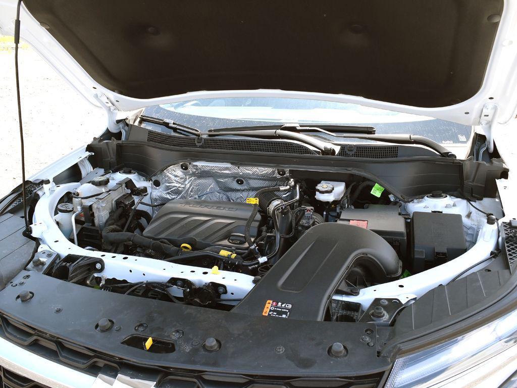 used 2025 Chevrolet Trax car, priced at $22,152