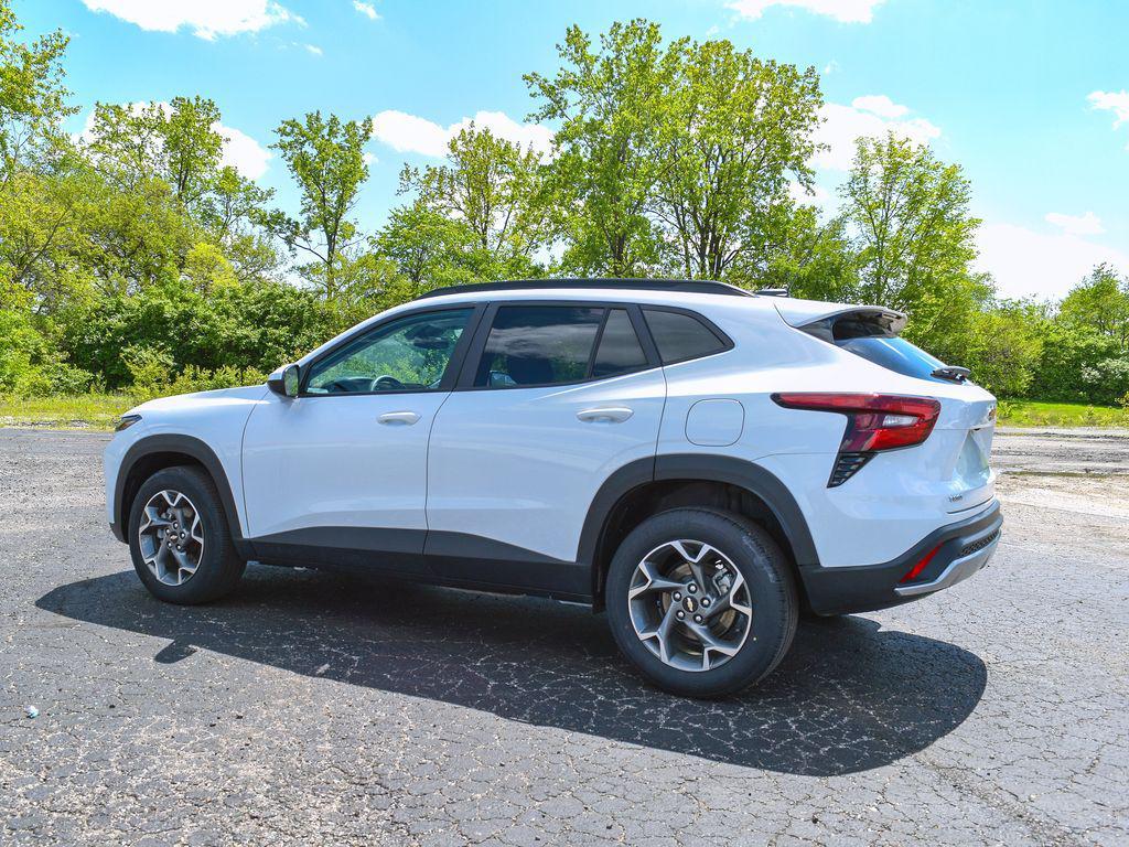 used 2025 Chevrolet Trax car, priced at $22,152