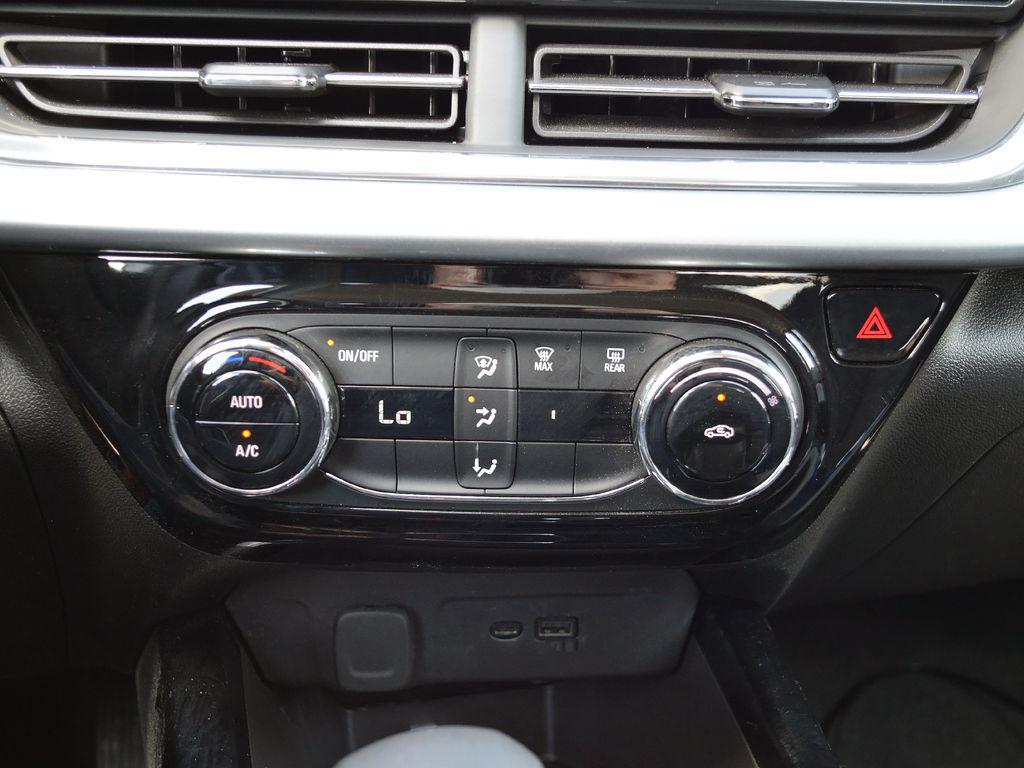 used 2025 Chevrolet Trax car, priced at $22,152