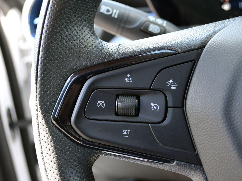 used 2025 Chevrolet Trax car, priced at $22,152