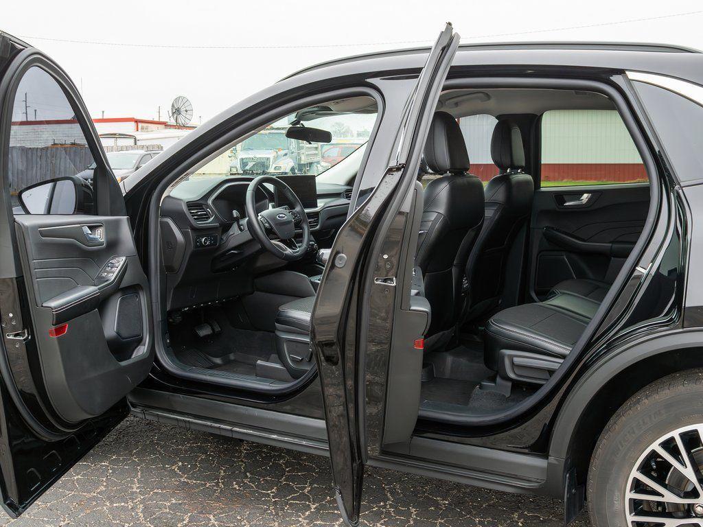used 2024 Ford Escape PHEV car, priced at $23,612